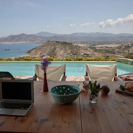 Villa Almiriki, Stelida Naxos. *