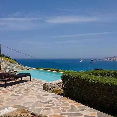 Almiriki, Stelida Naxos. Villa *