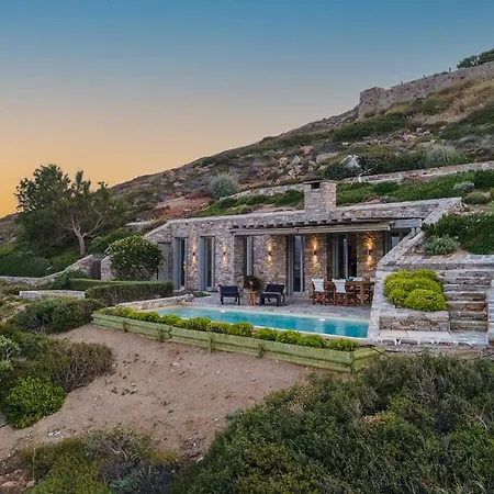 Villa Almiriki, Stelida Naxos. *