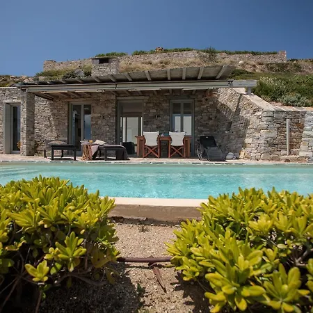 Almiriki, Stelida Naxos. Villa