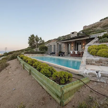 Almiriki, Stelida Naxos. Villa